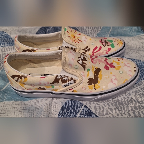NEW VANS Classic Slip On Shoes Psychedelic Rabbit & Mushroom Men 5.5 / Woman 7.0 - Picture 2 of 6
